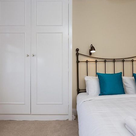 Quaint 2 Bedroom Flat - 9 Minutes Walk To Vauxhall Tube London Exteriör bild